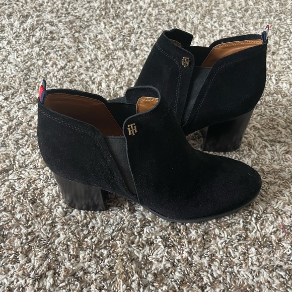 Tommy Hilfiger Boots - Picture 3 of 11